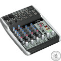 Мікшерний пульт Behringer XENYXQ802USB